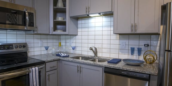 HomePhotoSlide-_0006_Layer 12